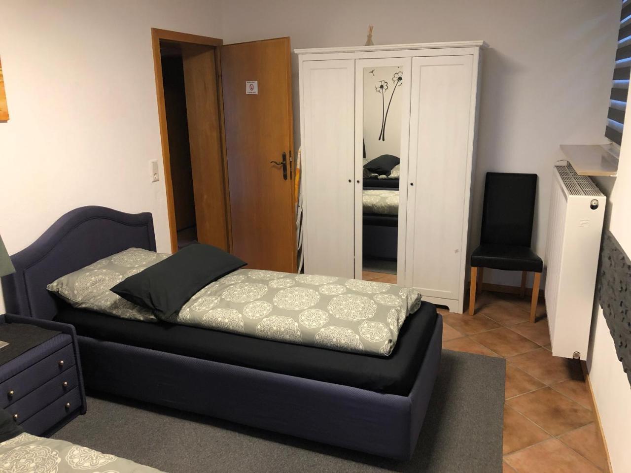 Messezimmer 4U Düsseldorf Eksteriør bilde