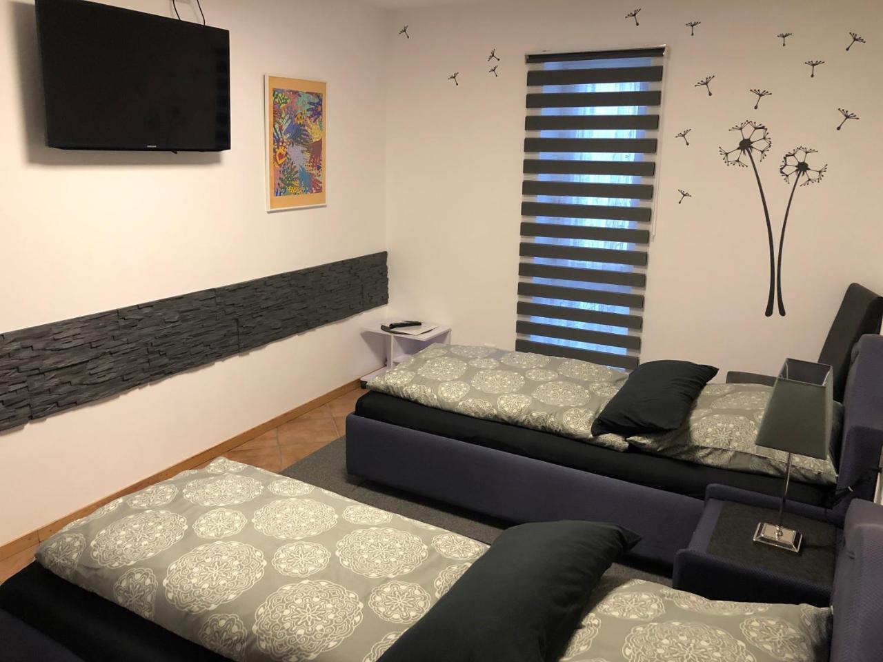 Messezimmer 4U Düsseldorf Eksteriør bilde